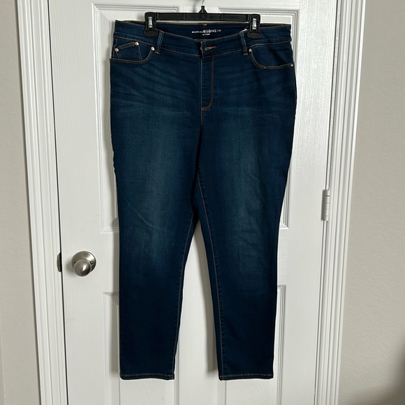 Chico’s deep blue denim jeggings, Size 2.5: 12/14 - Picture 2 of 6